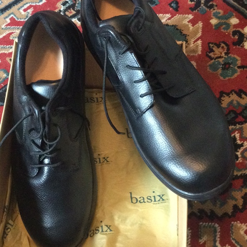 P W Minor black lace leather mens shoe 13M